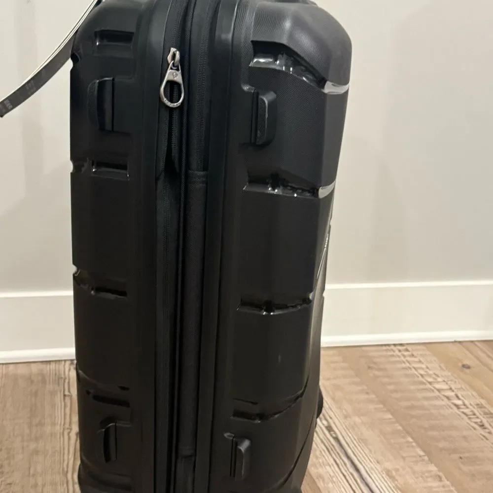 Samsonite Outline Pro Expandable Carry On Spinner Suitcase Luggage carry…